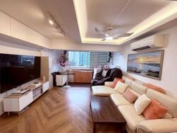 Blk 230 Hougang Avenue 1 (Hougang), HDB Executive #574424001